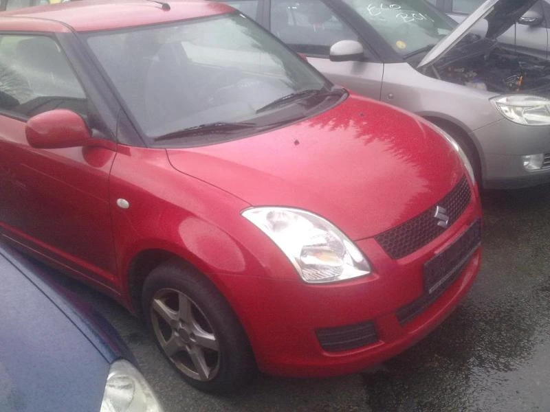 Suzuki Swift 1.3i / 1.3MJet, снимка 3 - Автомобили и джипове - 20567373