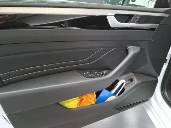 VW Arteon Shooting Brake 2.0 TDI 4Motion = R-Line = Гаранция - изображение 7