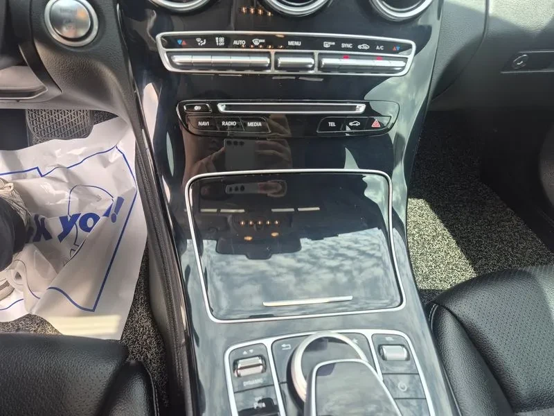 Mercedes-Benz C 200, снимка 13 - Автомобили и джипове - 55015282