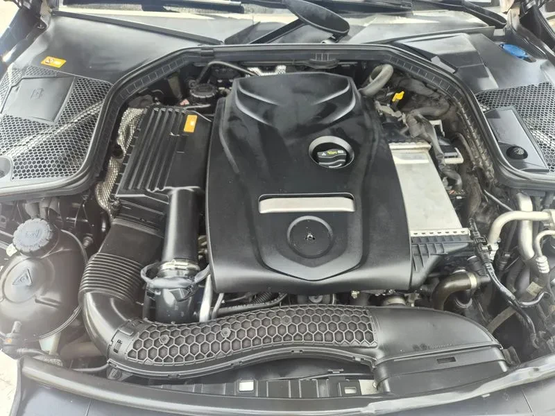 Mercedes-Benz C 200, снимка 15 - Автомобили и джипове - 55015282