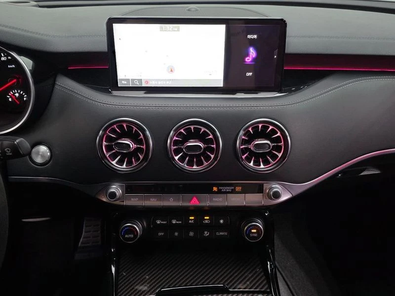 Kia Stinger 3.3 Automatic, снимка 12 - Автомобили и джипове - 55587592