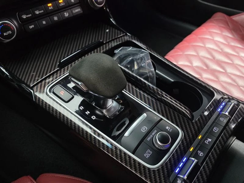 Kia Stinger 3.3 Automatic, снимка 11 - Автомобили и джипове - 55587592