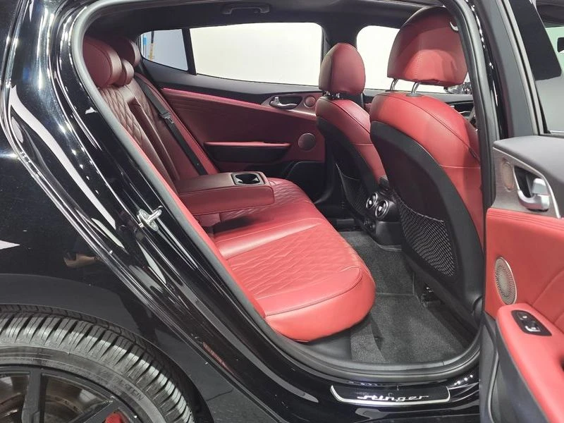 Kia Stinger 3.3 Automatic, снимка 14 - Автомобили и джипове - 55587592