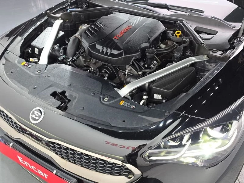 Kia Stinger 3.3 Automatic, снимка 17 - Автомобили и джипове - 55587592