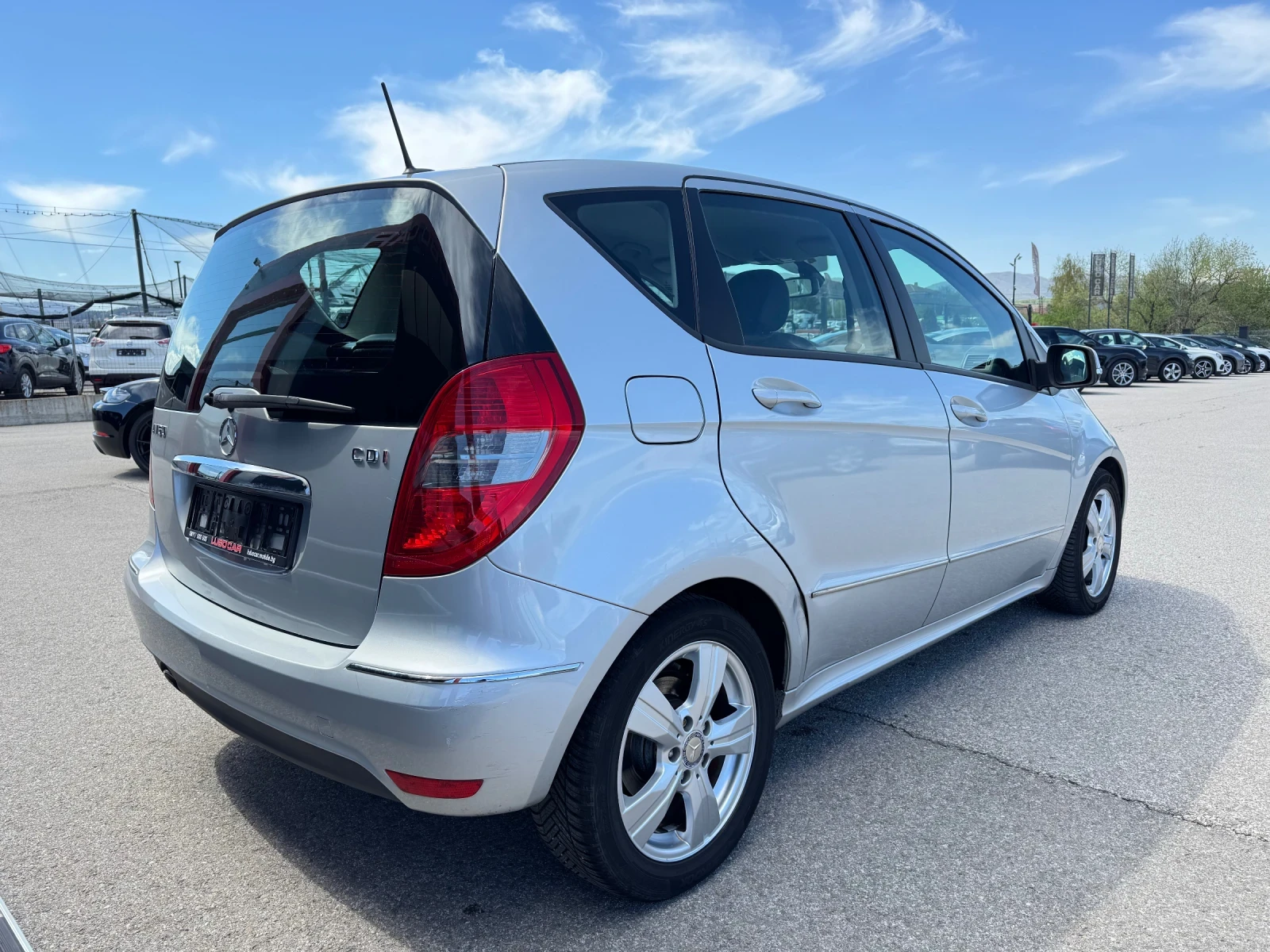 Mercedes-Benz A 160 D-FACELIFT-КОЖА-EURO 5-ТОП СЪСТОЯНИЕ - изображение 6