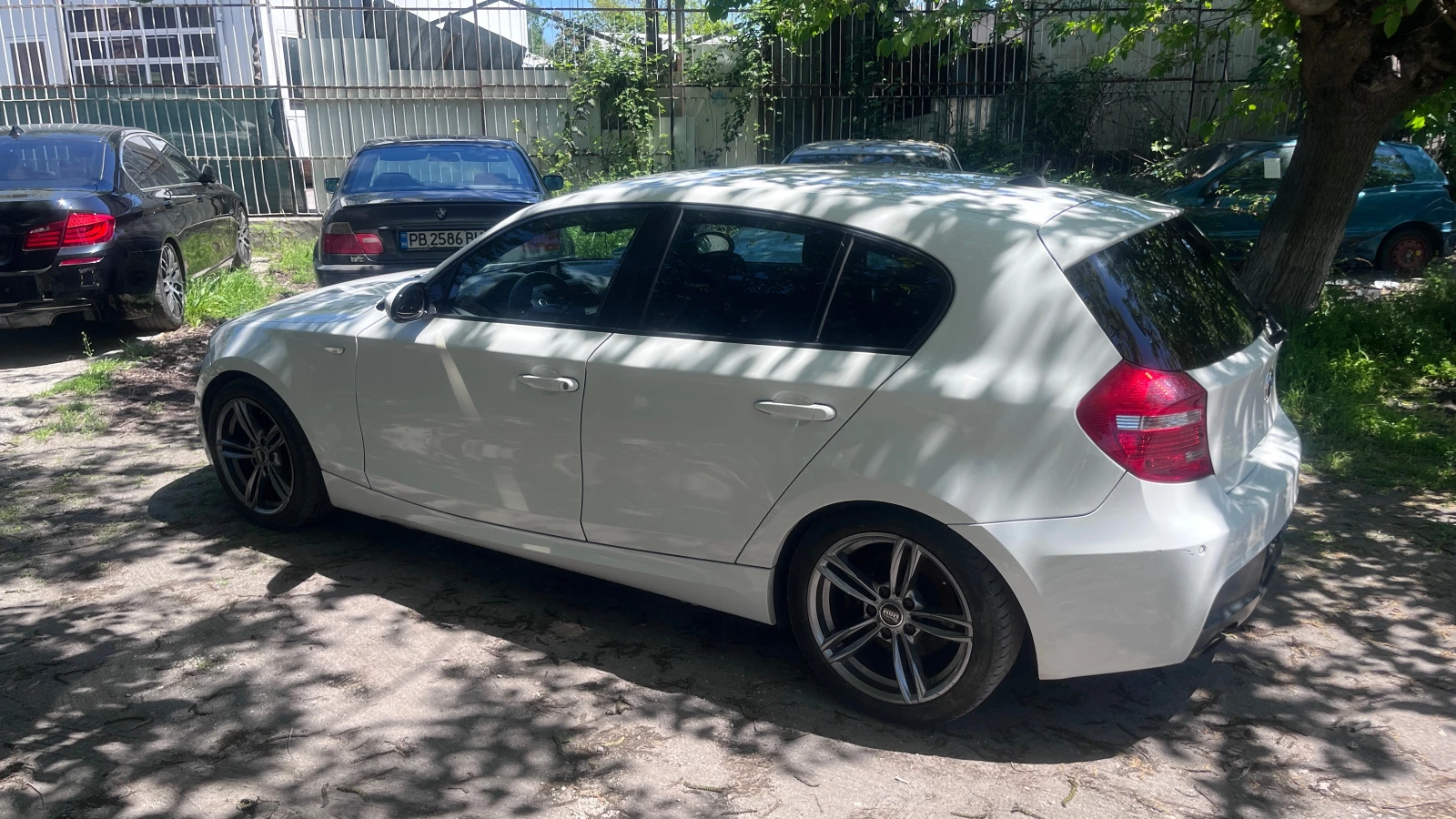 BMW 120 d M Paket Auto Keyless Navi Logic7 - изображение 5
