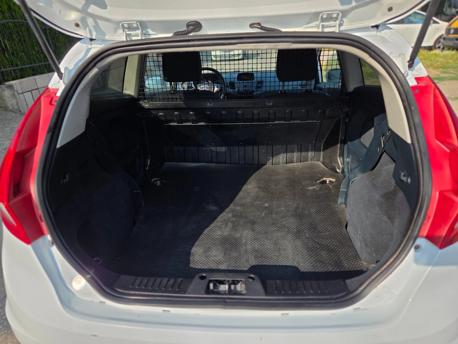 Ford Fiesta VAN 1.4TDCi КЛИМАТИК - изображение 8