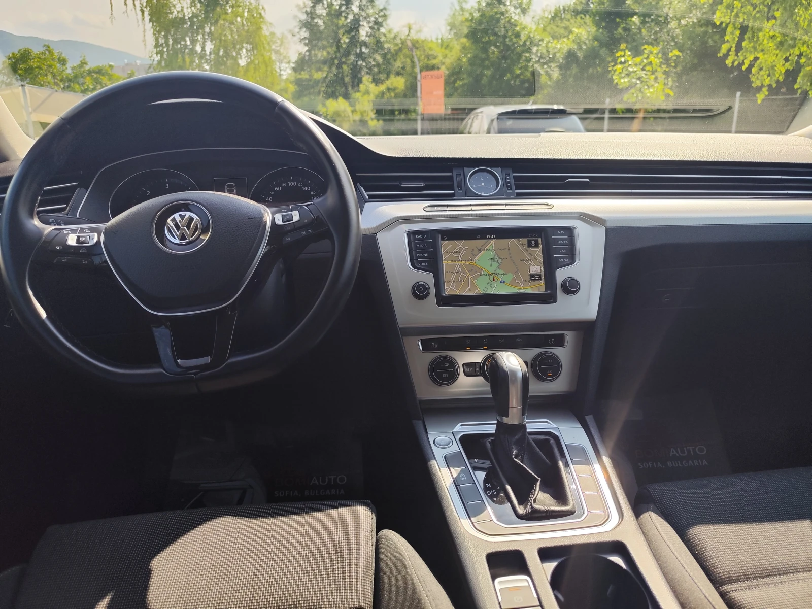 VW Passat 2.0TDi* АВТОМАТИК-DSG* EURO6B* NAVI* DISTRONIC*  - изображение 7
