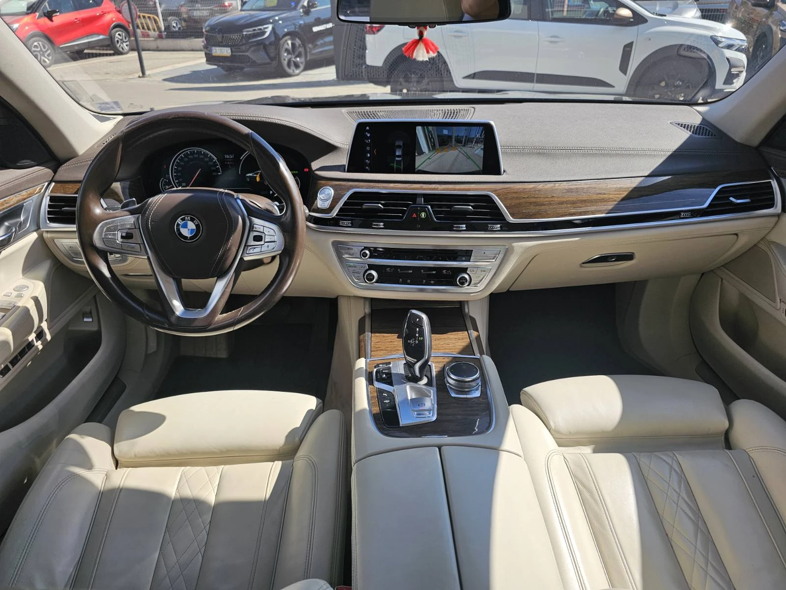 BMW 730 7 3.0 LCI, facelift 4x4 - изображение 7