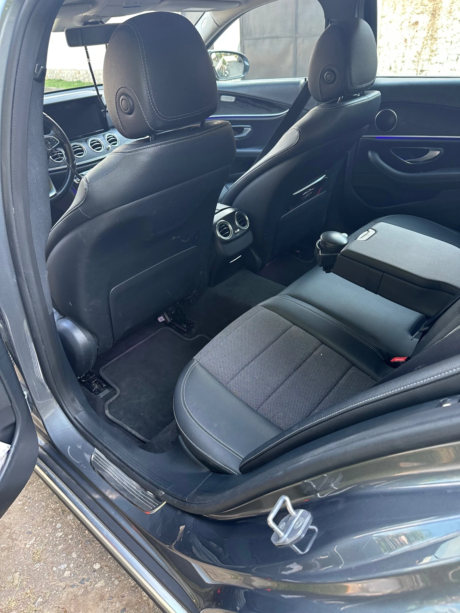 Mercedes-Benz E 220 All terrain 4 Matic 9G - изображение 9