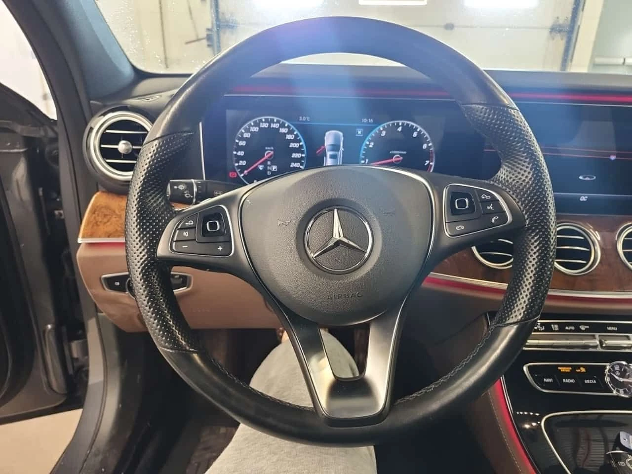 Mercedes-Benz E 300 * CARFAX * ���� �� �� | Mobile.bg � ����������� 9