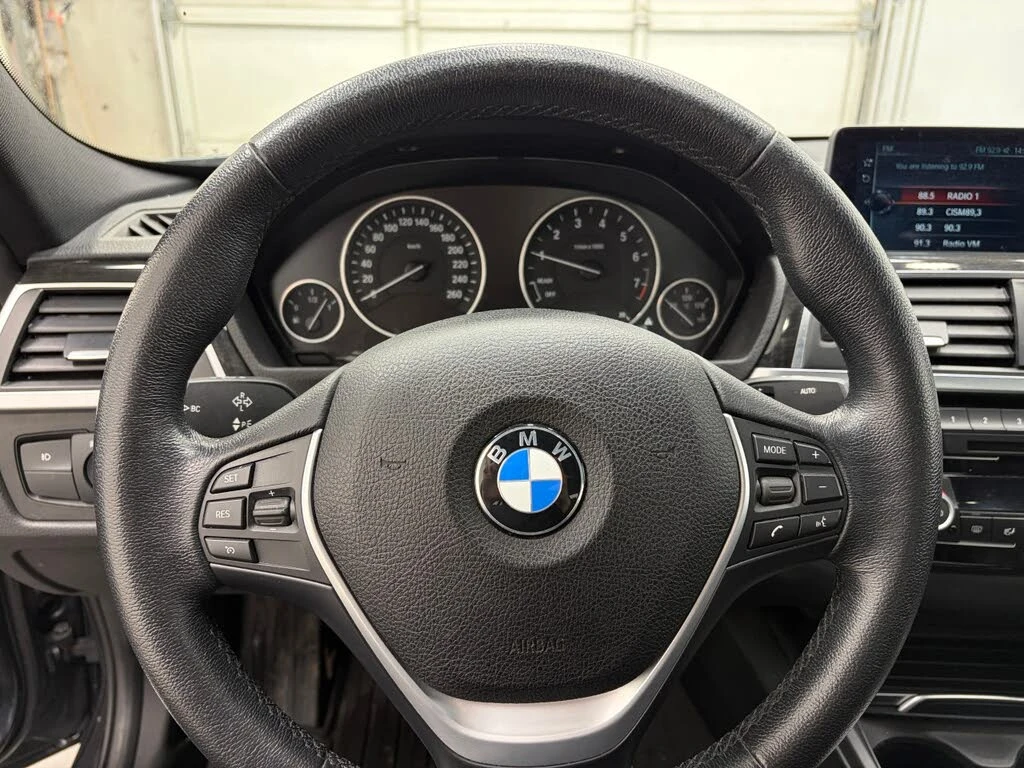BMW 330 xDrive AWD АвтоКредит  (ЦЕНА ДО БГ), снимка 5 - Автомобили и джипове - 53831365