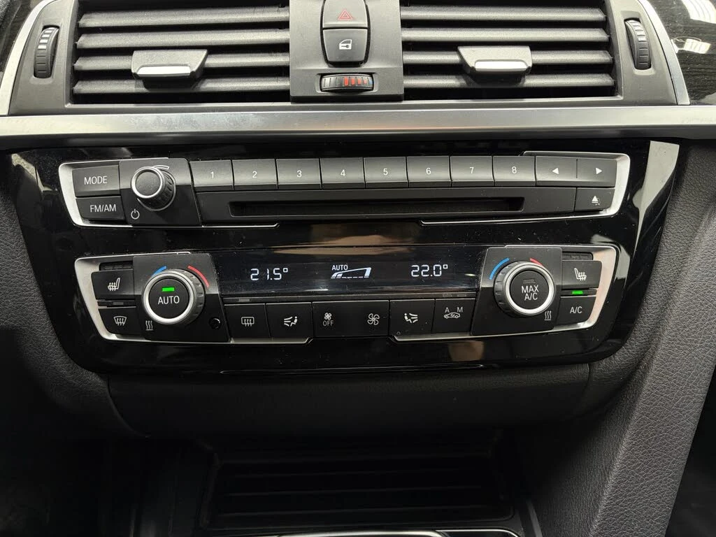 BMW 330 xDrive AWD АвтоКредит  (ЦЕНА ДО БГ), снимка 9 - Автомобили и джипове - 53831365