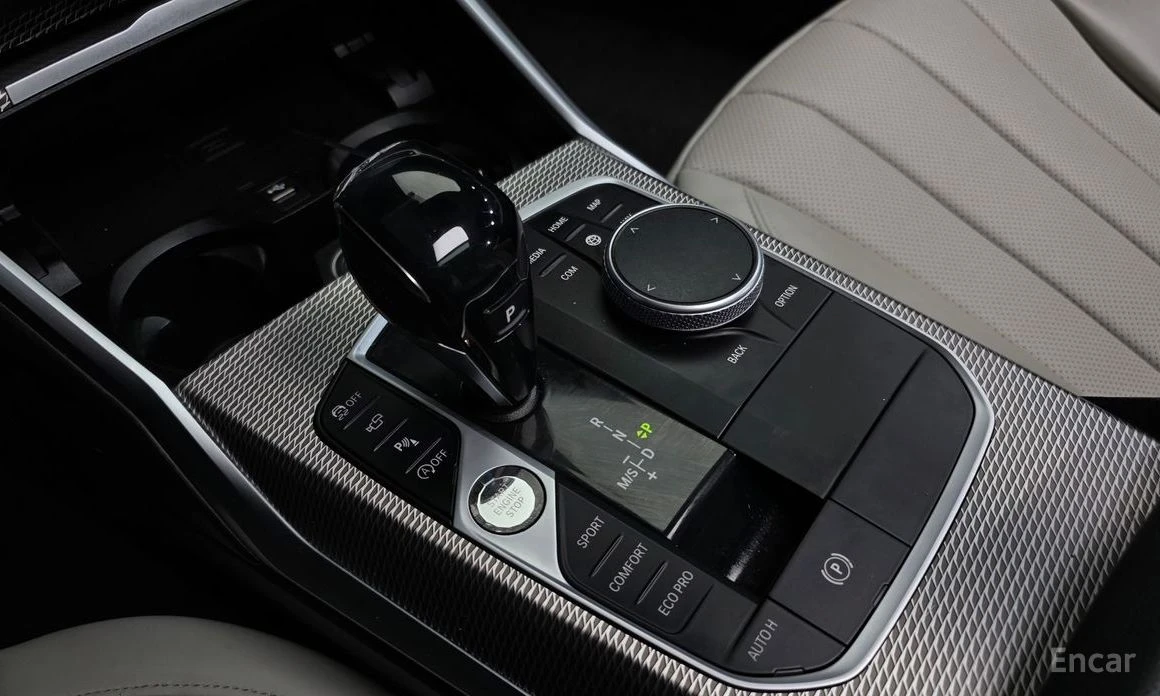 BMW 320 M-Pack* LASER* HARMAN KARDON* HEAD-UP* 360 CAM* , снимка 14 - Автомобили и джипове - 53866758