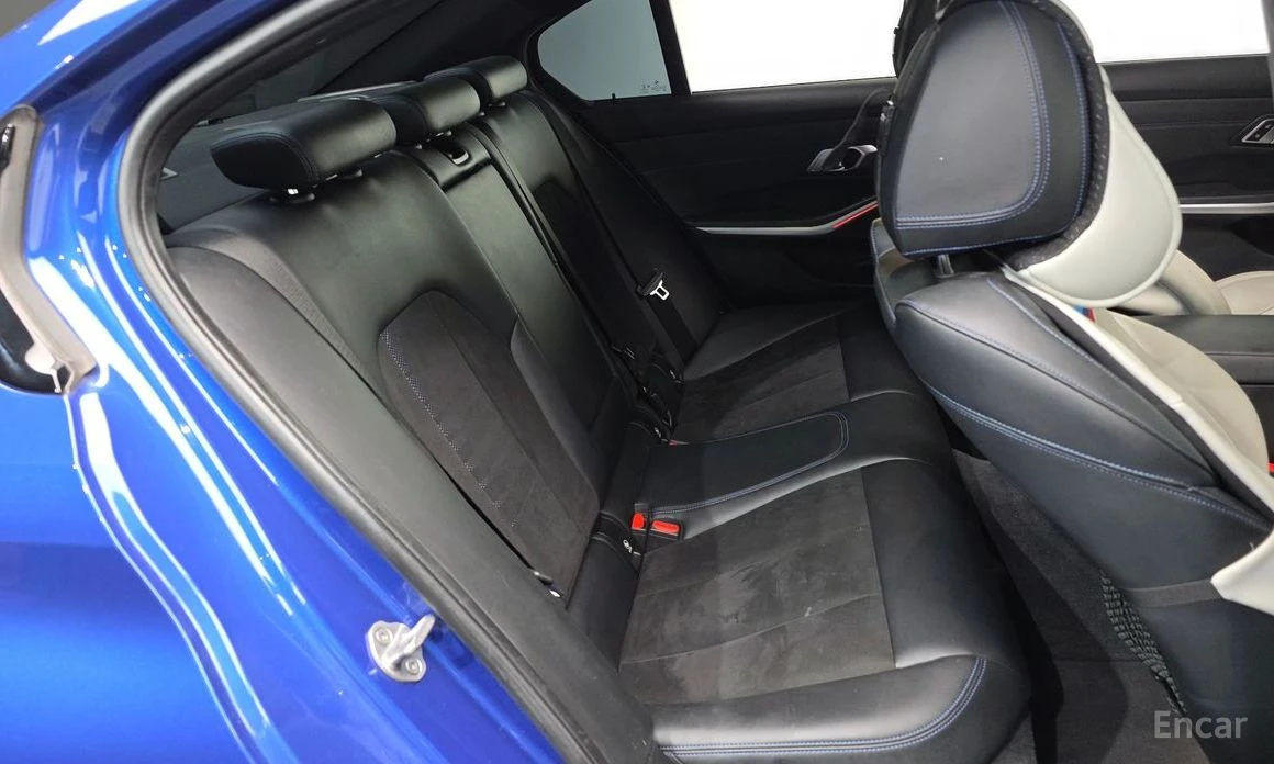 BMW 320 M-Pack* LASER* HARMAN KARDON* HEAD-UP* 360 CAM* , снимка 16 - Автомобили и джипове - 53866758