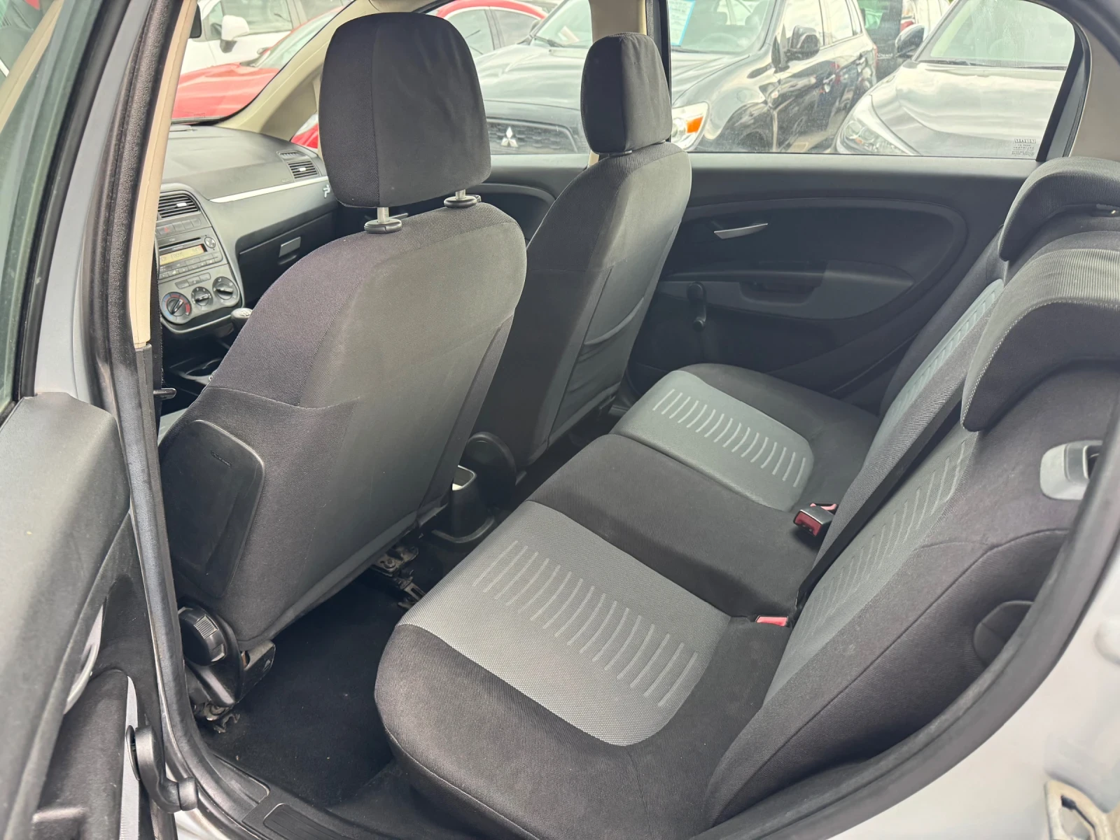 Fiat Punto 1.3 MJet, снимка 6 - Автомобили и джипове - 54731507