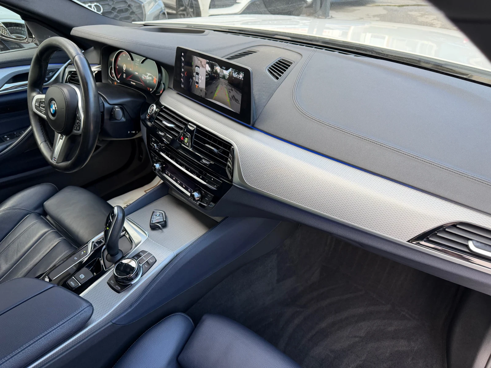BMW 540 M-pck xDrive, снимка 13 - Автомобили и джипове - 54886265