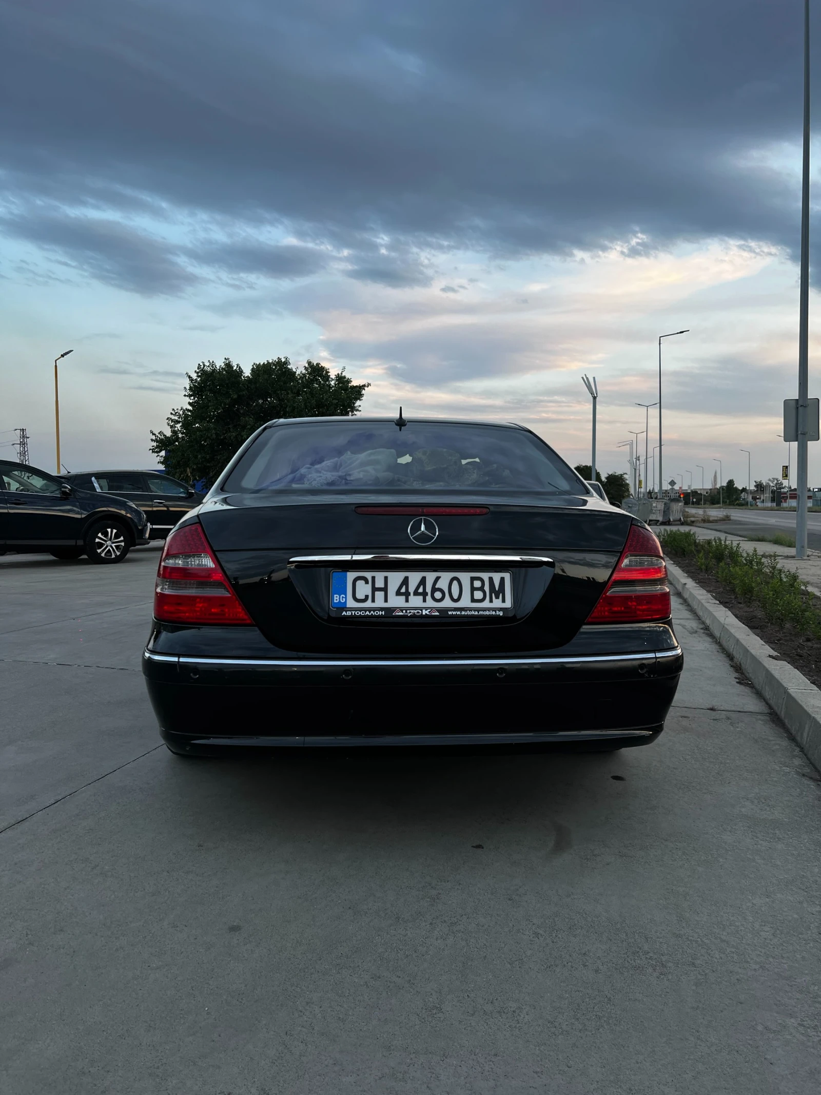 Mercedes-Benz E 320, снимка 5 - Автомобили и джипове - 55415816