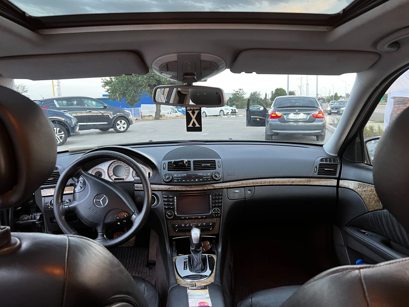 Mercedes-Benz E 320, снимка 8 - Автомобили и джипове - 55415816