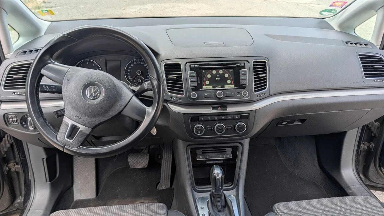 VW Sharan 7 местен , снимка 11 - Автомобили и джипове - 55861792