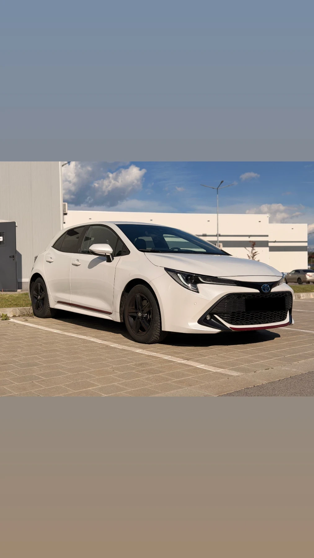 Toyota Corolla 2.0 Hybrid Full, снимка 4 - Автомобили и джипове - 55890071