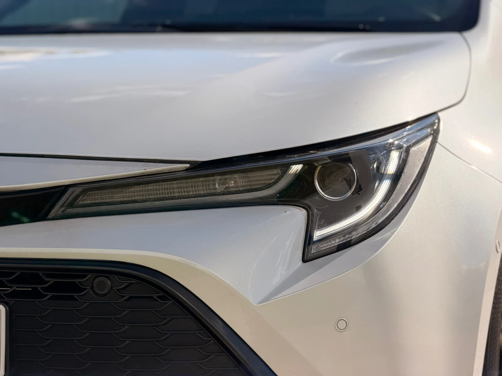 Toyota Corolla 2.0 Hybrid Full, снимка 16 - Автомобили и джипове - 55890071