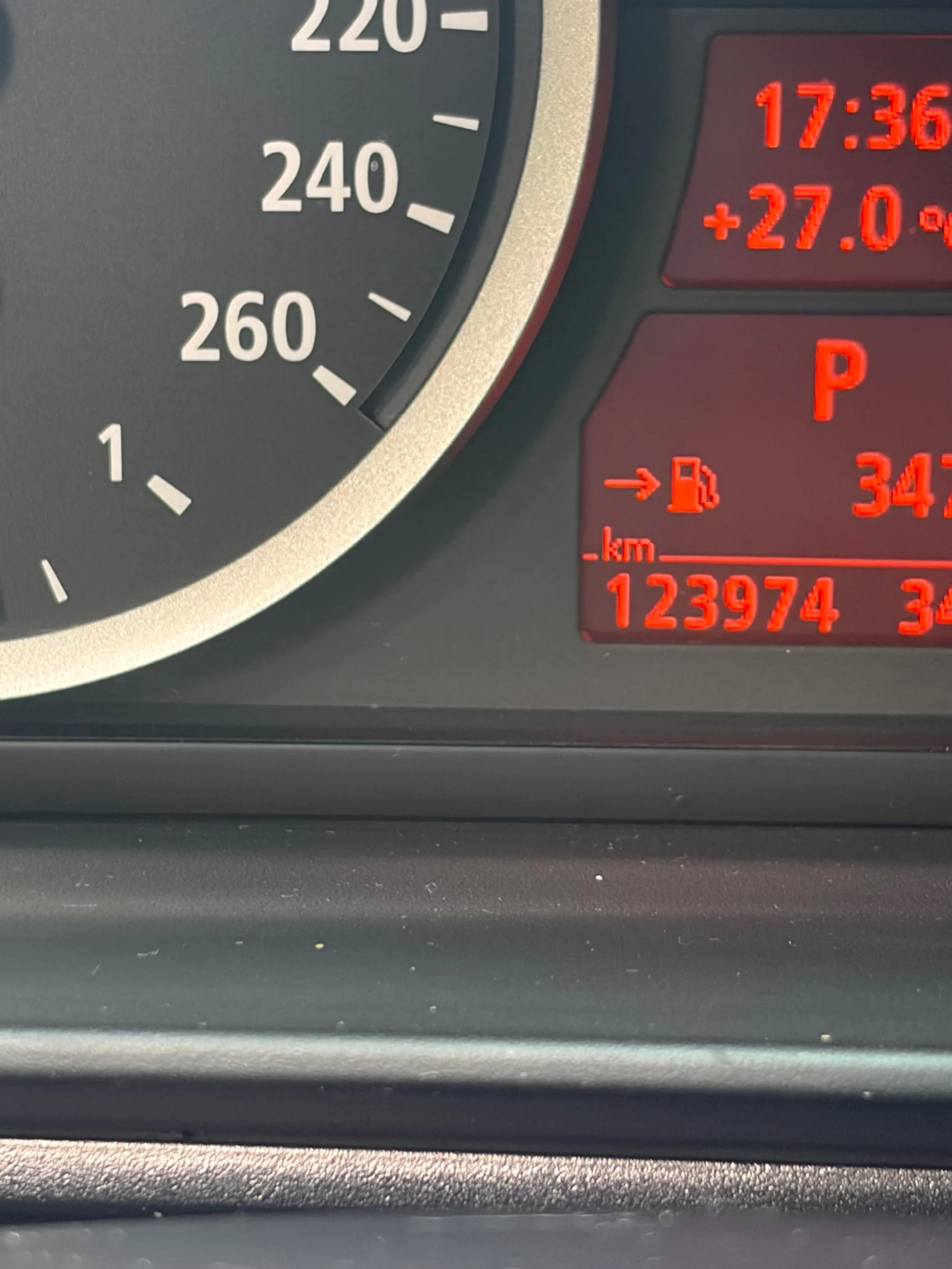 BMW 525 Xi, снимка 7 - Автомобили и джипове - 55962119
