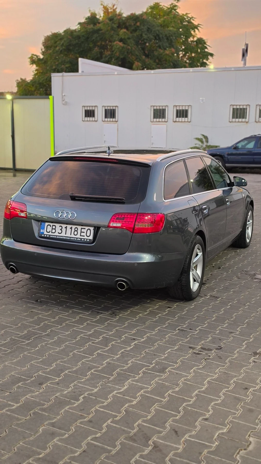 Audi A6 2.4 газ 177 коня, снимка 4 - Автомобили и джипове - 56423388