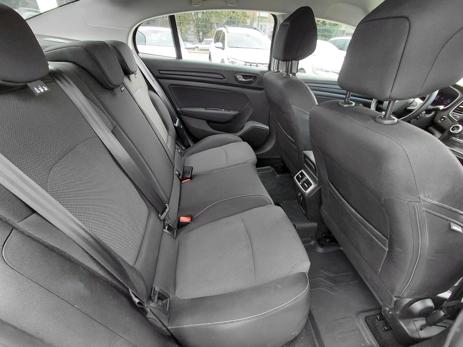 Renault Megane 1.3TCe/140�.�/ZEN | Mobile.bg � ����������� 14