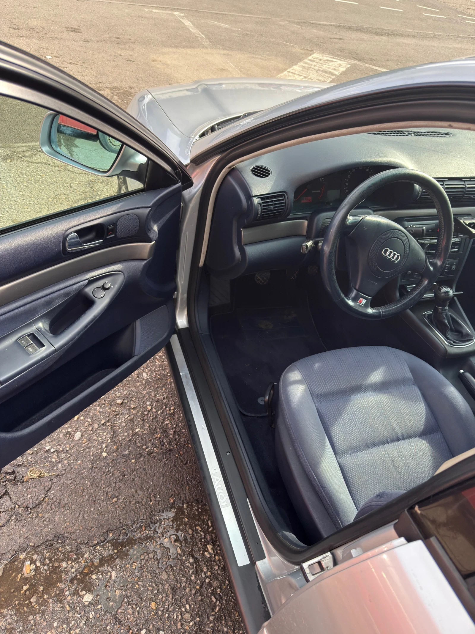 Audi A4 1.8T Quattro, снимка 11 - Автомобили и джипове - 56555185
