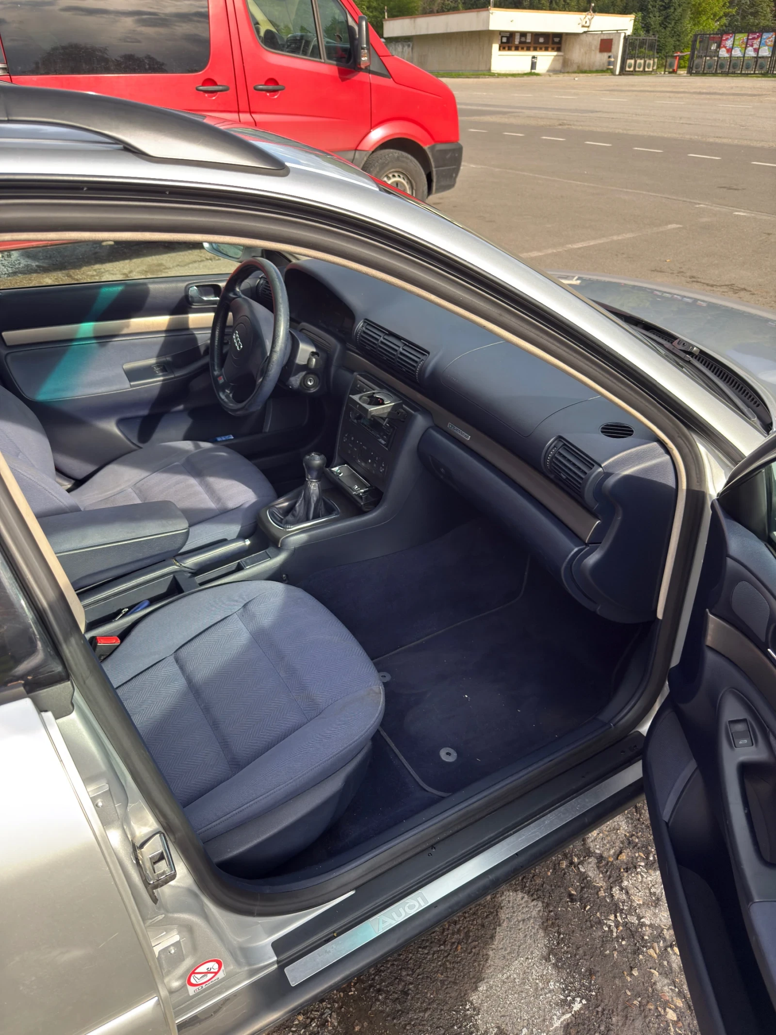 Audi A4 1.8T Quattro, снимка 9 - Автомобили и джипове - 56555185
