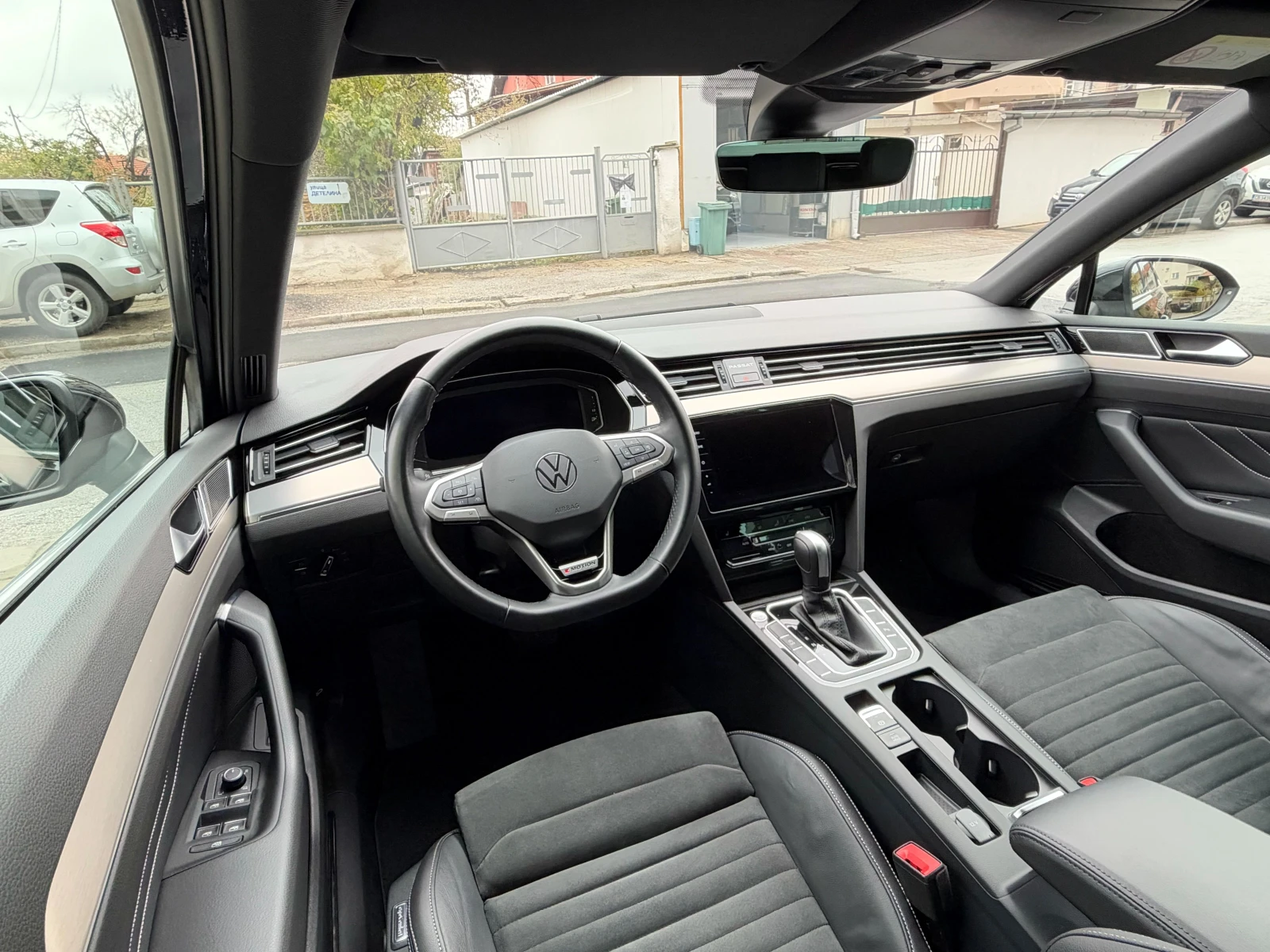 VW Passat FACELIFT-2.0TDI-4X4-AVTOMAT-DIGITAL/COCPIT/PRO-CH , снимка 9 - Автомобили и джипове - 56745447