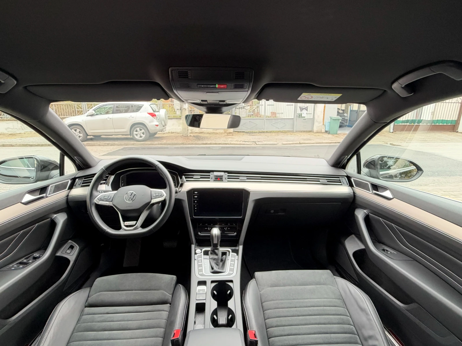 VW Passat FACELIFT-2.0TDI-4X4-AVTOMAT-DIGITAL/COCPIT/PRO-CH , снимка 11 - Автомобили и джипове - 56745447
