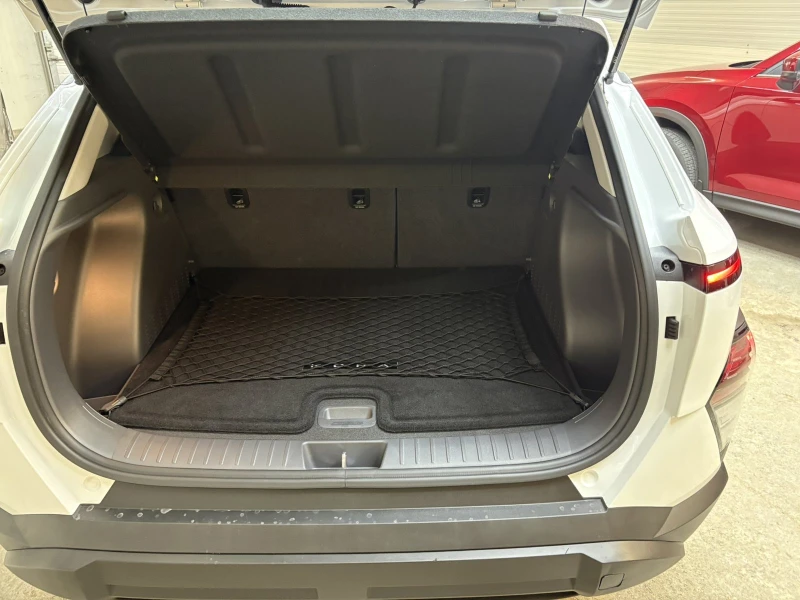 Hyundai Kona 2.0 бензин, снимка 13 - Автомобили и джипове - 52279237