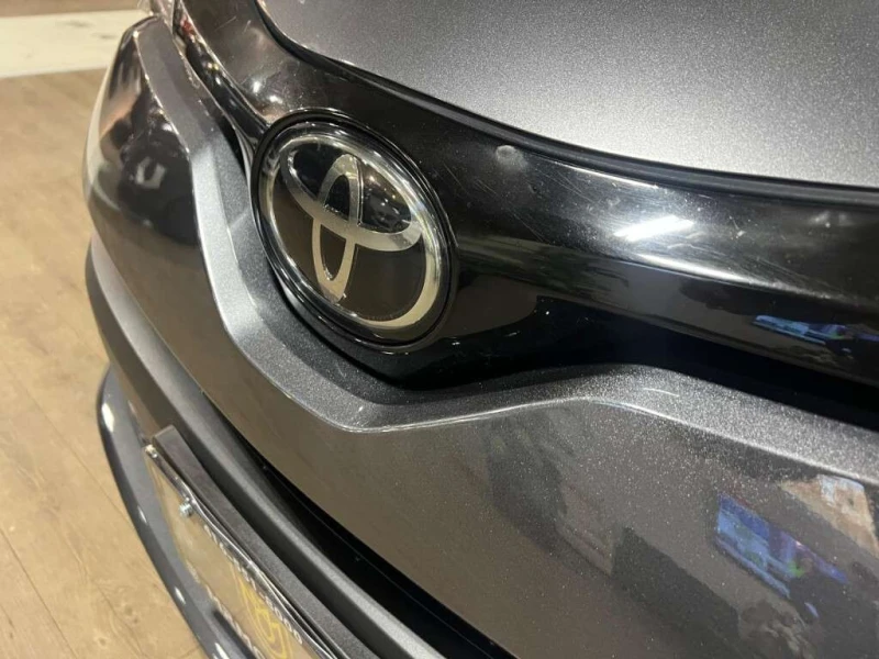 Toyota C-HR * 10 Series * CARFAX * ЦЕНА ДО БГ, снимка 12 - Автомобили и джипове - 53213353