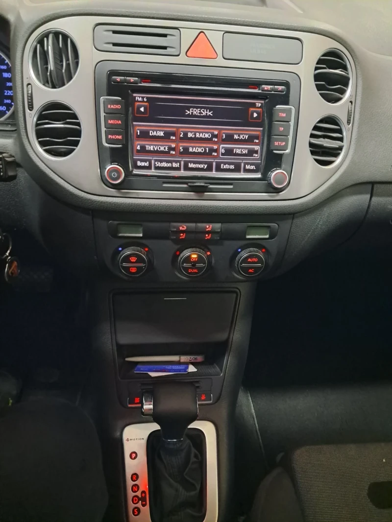 VW Tiguan Off-road 4x4, снимка 8 - Автомобили и джипове - 53446810