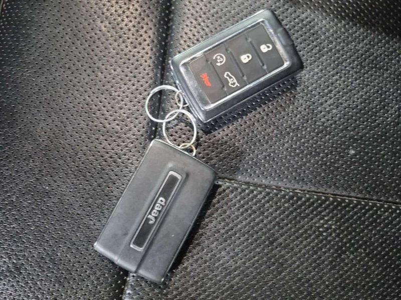 Jeep Grand cherokee * Limited * CARFAX * ПАНОРАМА * KEYLESS * ПОДГРЕВИ, снимка 15 - Автомобили и джипове - 53589613