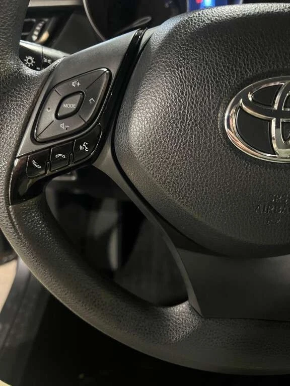 Toyota C-HR * 10 Series * CARFAX * ЦЕНА ДО БГ, снимка 13 - Автомобили и джипове - 53213353