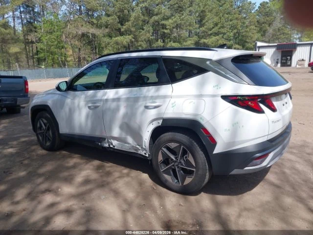 Hyundai Tucson * SEL* КОЖА* ПОДГРЕВ* КАМЕРА* NAVI* , снимка 3 - Автомобили и джипове - 54903328