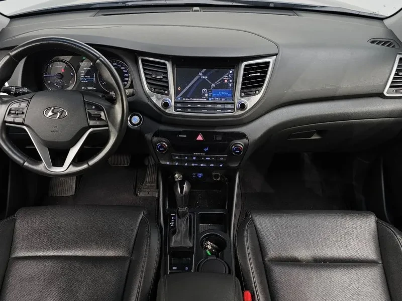Hyundai Tucson 1.7D 2WD MODERN, снимка 7 - Автомобили и джипове - 56160085