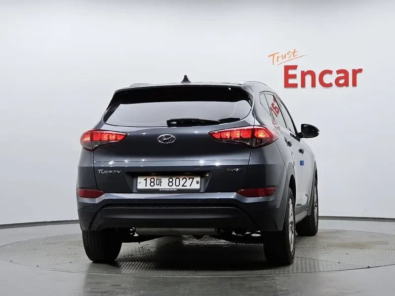 Hyundai Tucson 1.7D 2WD MODERN, снимка 4 - Автомобили и джипове - 56160085