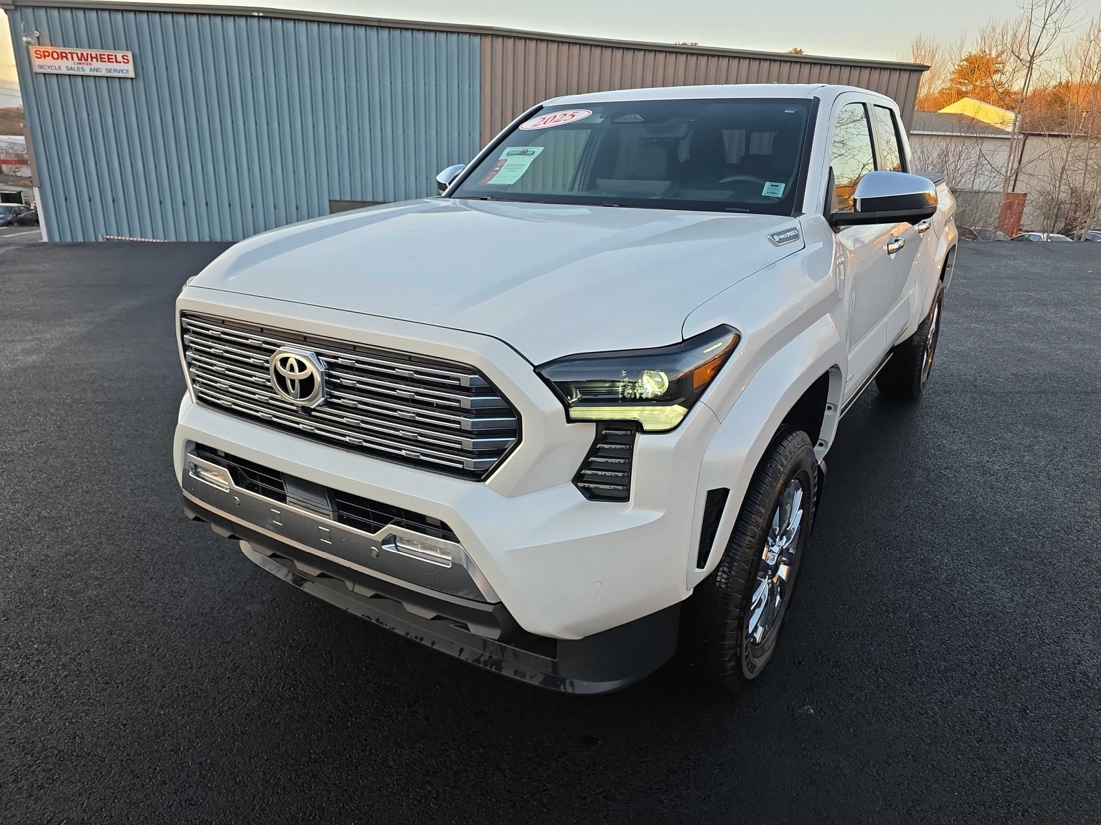 Toyota Tacoma HYBRID * * CARFAX * * АВТО КРЕДИТ * * , снимка 1