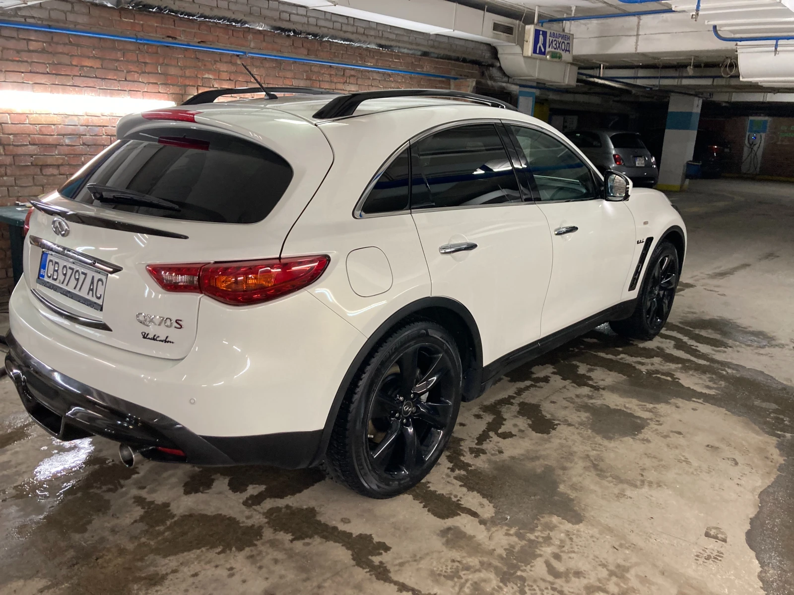 Infiniti QX70  - изображение 7