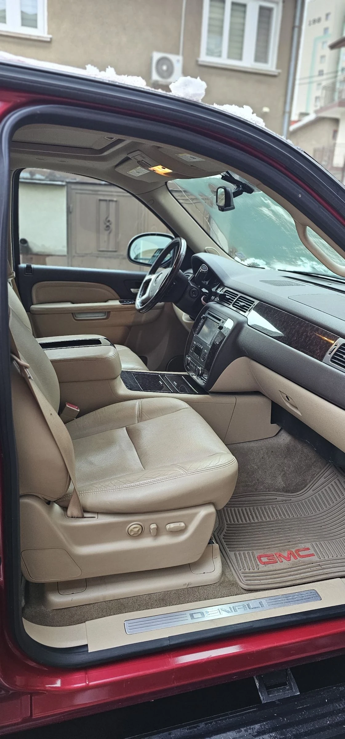 Gmc Yukon Denali, снимка 9 - Автомобили и джипове - 53759501