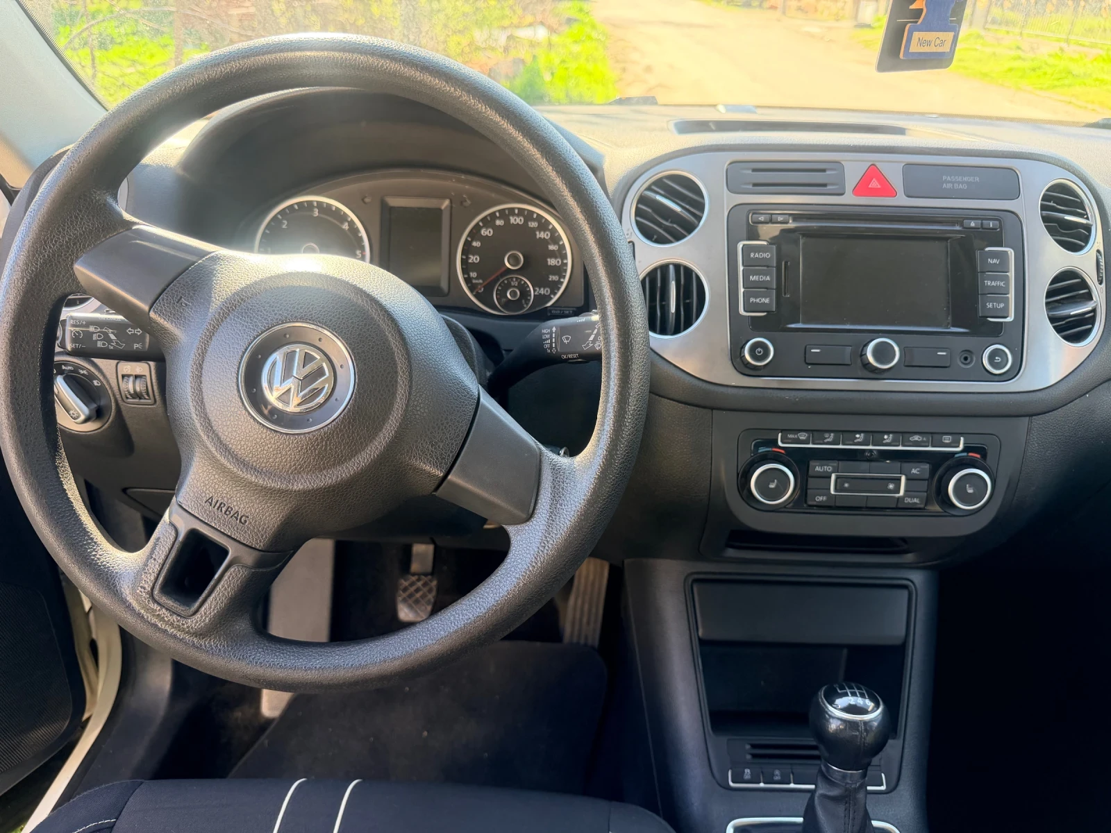 VW Tiguan, снимка 3 - Автомобили и джипове - 54412181