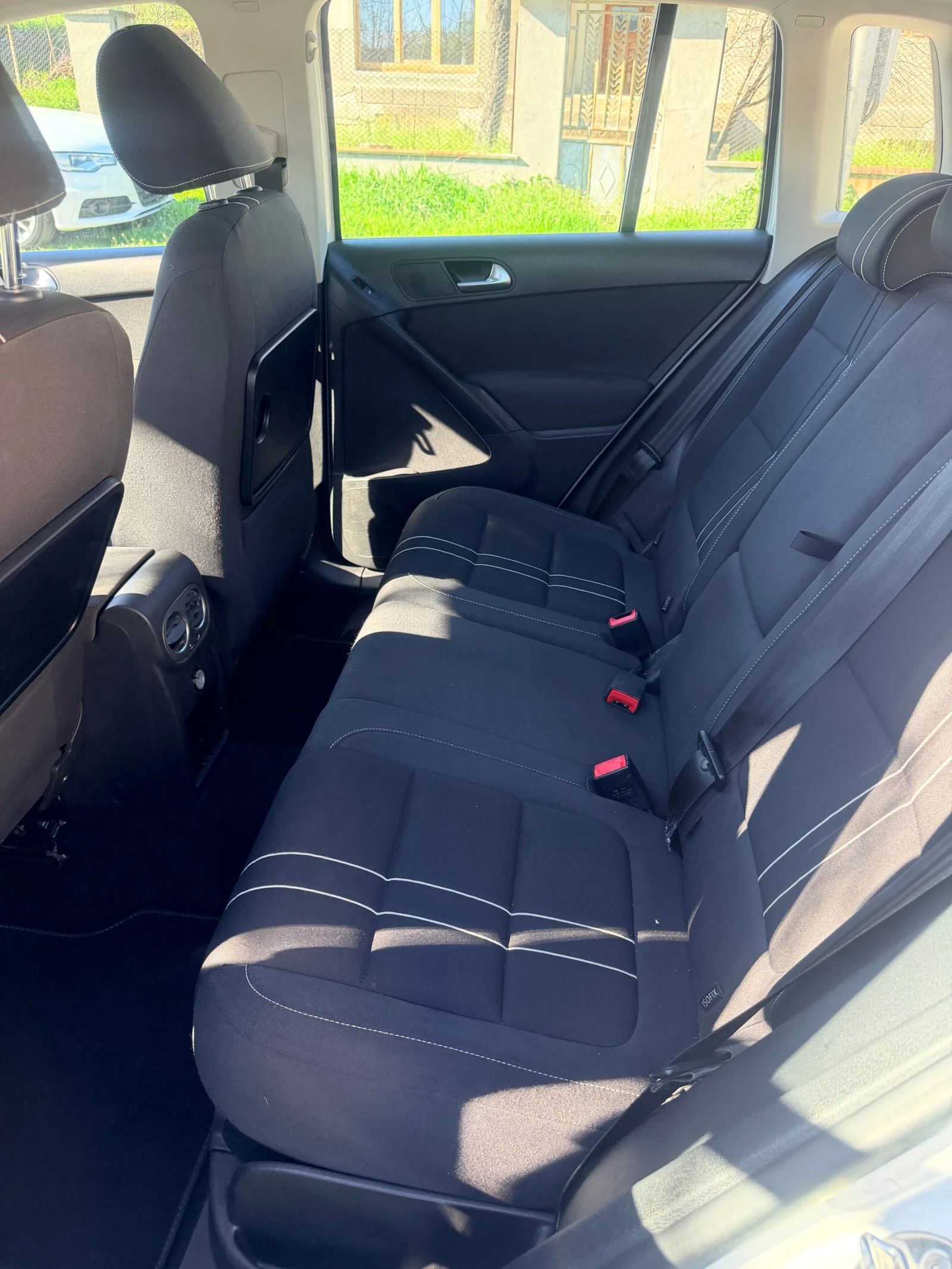 VW Tiguan, снимка 6 - Автомобили и джипове - 54412181