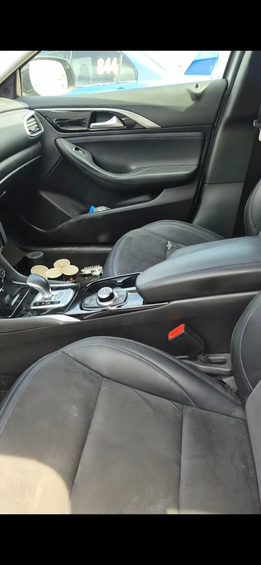 Infiniti Q30, снимка 12 - Автомобили и джипове - 54656183
