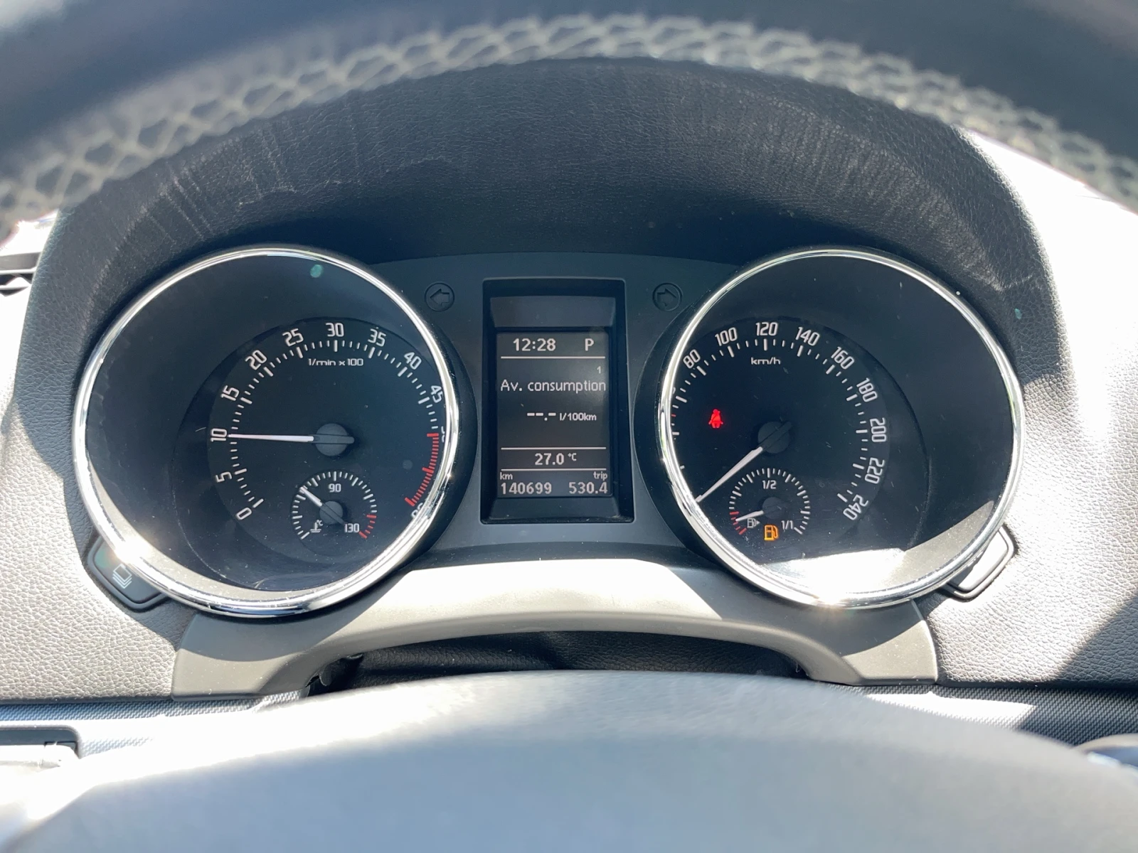 Skoda Yeti 2, 0 TDI 6DSG 4X4, снимка 10 - Автомобили и джипове - 54978279