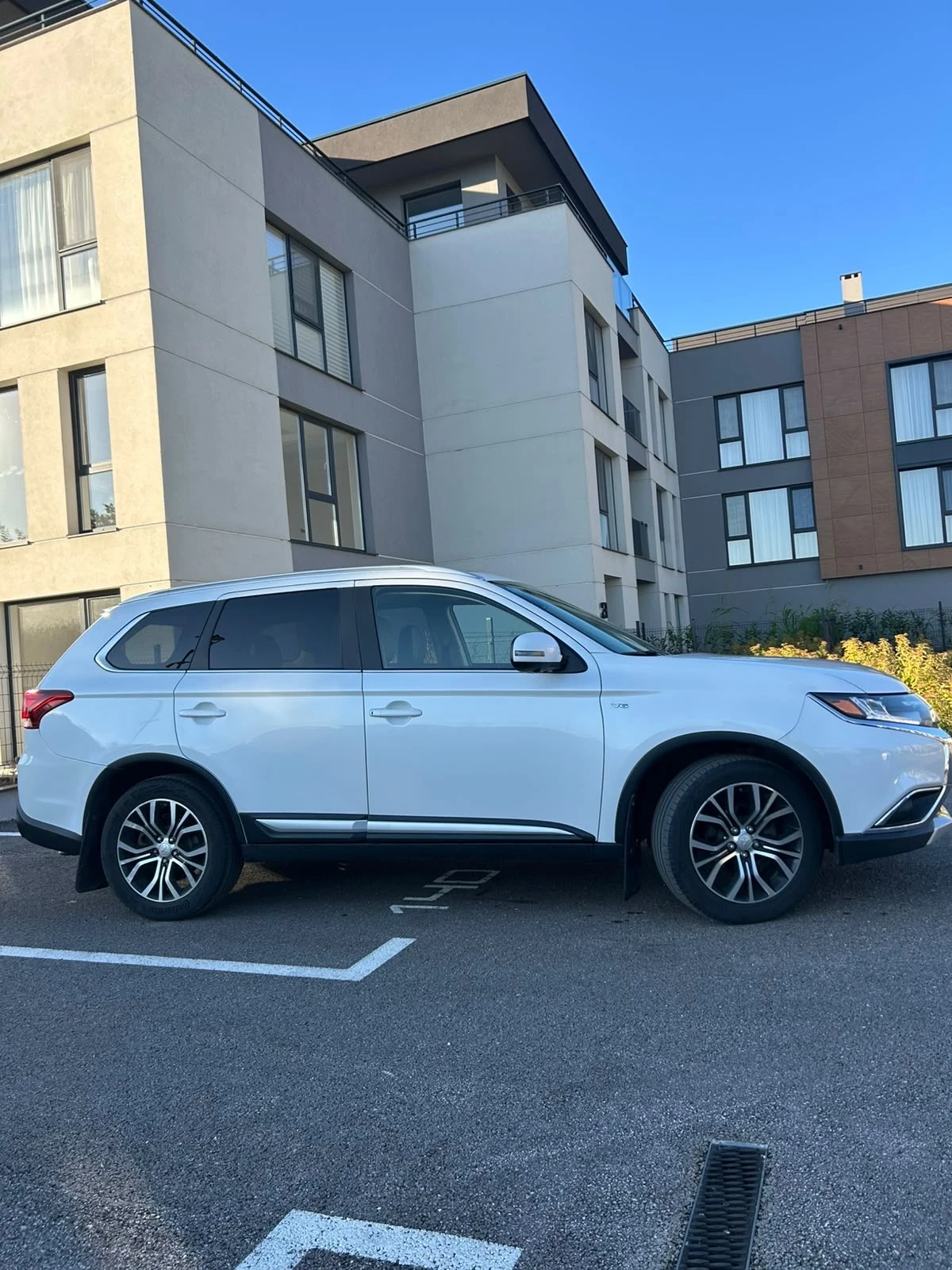 Mitsubishi Outlander 3.0 GT 4x4 7����� | Mobile.bg � ����������� 3