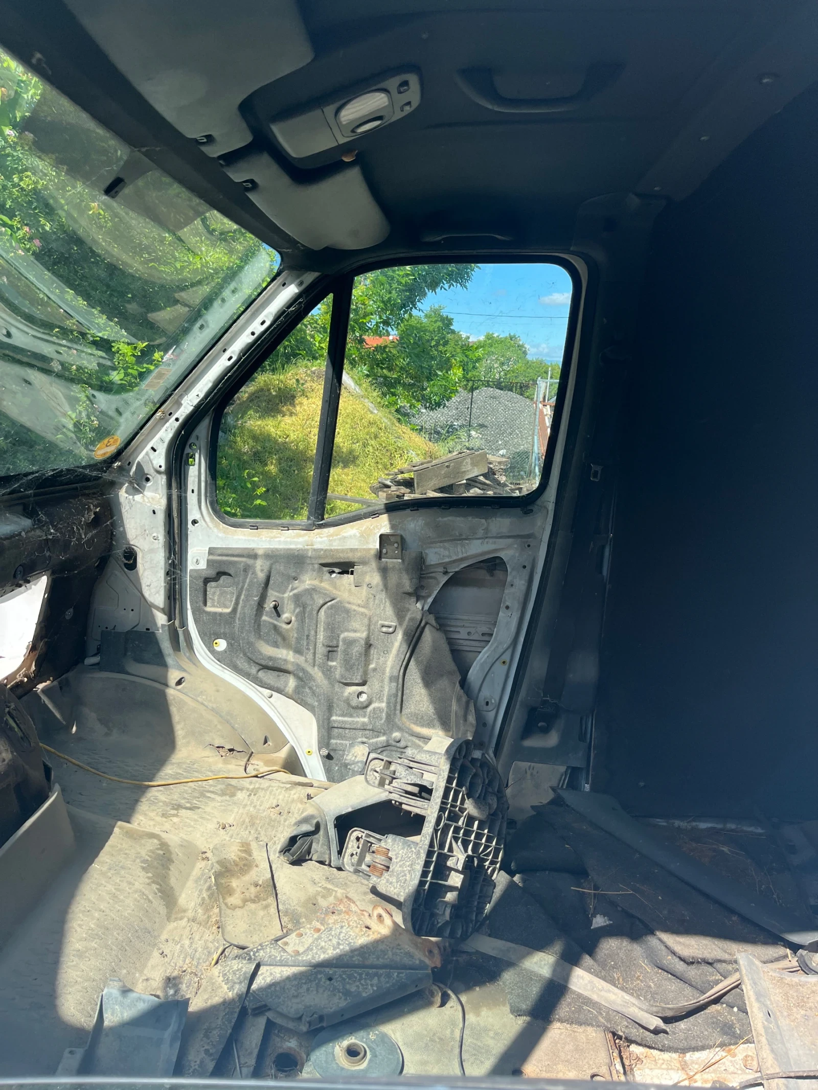 Iveco 35c13 кабина, снимка 3 - Бусове и автобуси - 54590096